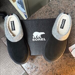 Sorel Women’s Black and Gray Loafers, size 7